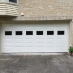 garage door with bloc windows